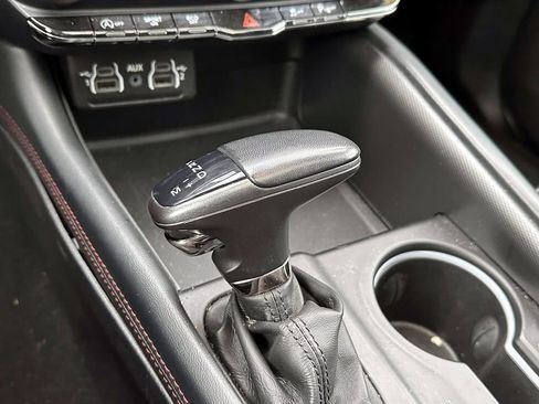 Used 2024 Dodge Durango GT image 28