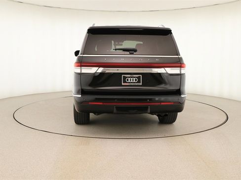 Used 2024 Lincoln Navigator Reserve image 5