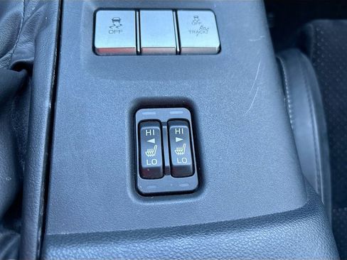 Used 2024 Toyota GR86 Premium image 19