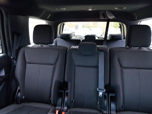 Used 2020 Ford Expedition XLT image 13