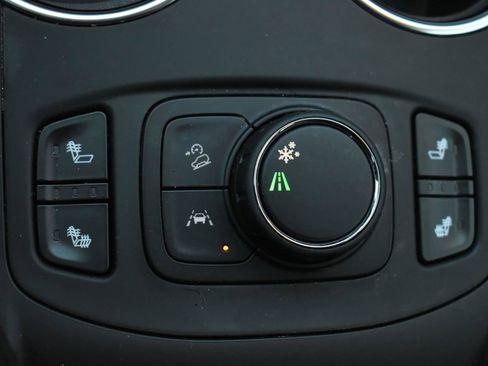 Used 2022 GMC Terrain SLE w/ Driver Convenience Package image 33