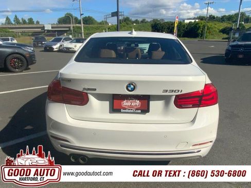 Used 2017 BMW 330i xDrive Sedan AWD/4WD image 17