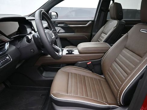 New 2026 GMC Acadia Denali Ultimate w/ LPO, Floor Liner Package AWD/4WD image 11