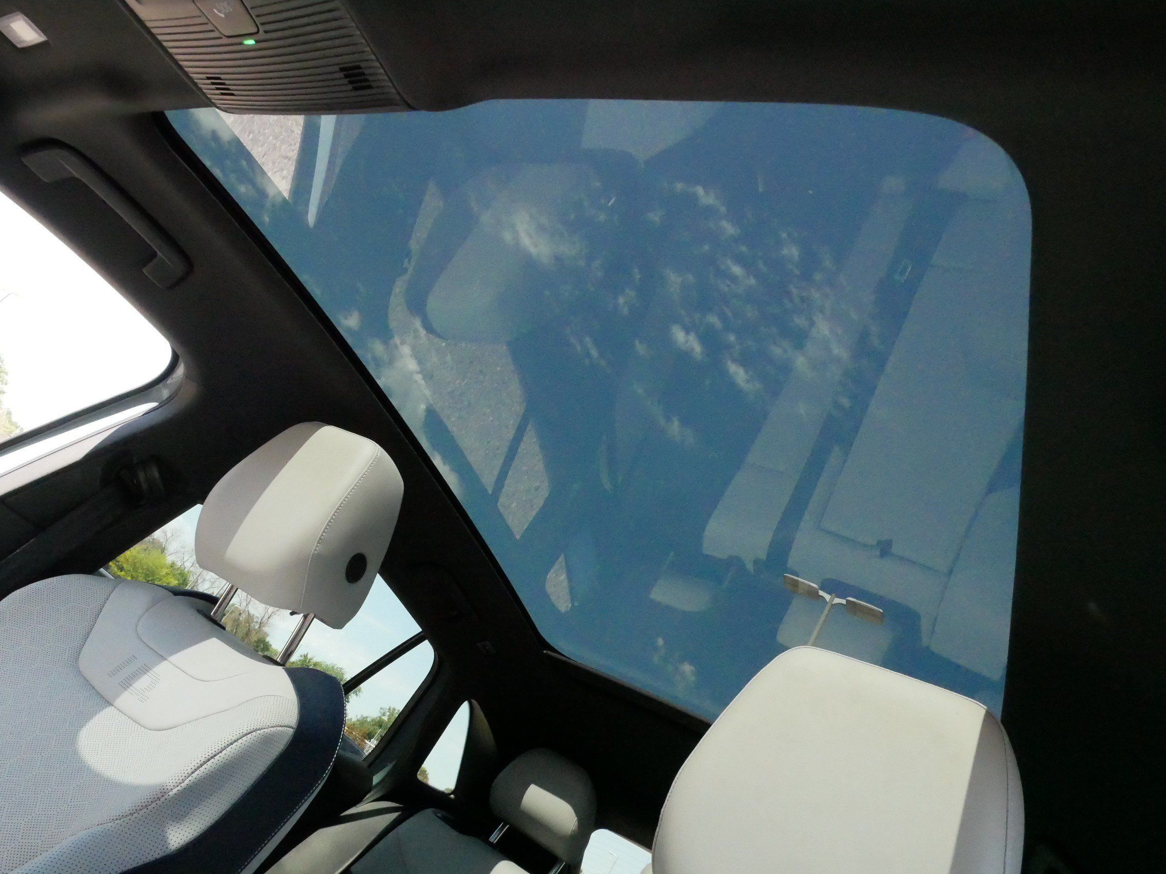 Used 2025 Volkswagen ID.4 Pro S Plus AWD/4WD image 32