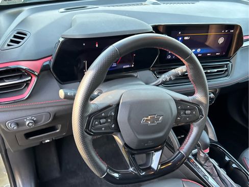 Used 2024 Chevrolet TrailBlazer RS w/ Convenience Package image 8