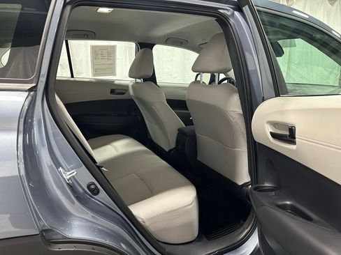 Used 2025 Toyota Corolla Cross L image 49