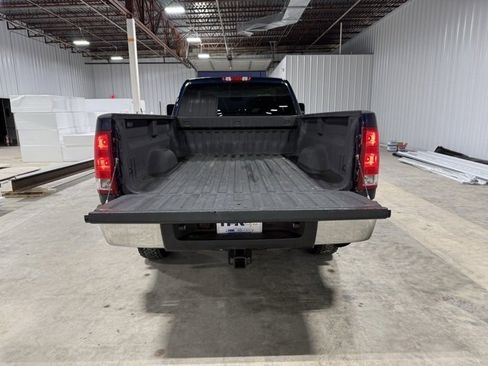 Used 2010 GMC Sierra 2500 SLE image 32