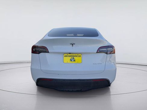 Used 2023 Tesla Model Y AWD image 4