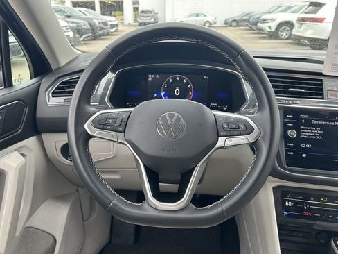 Certified 2023 Volkswagen Tiguan SE AWD/4WD image 10