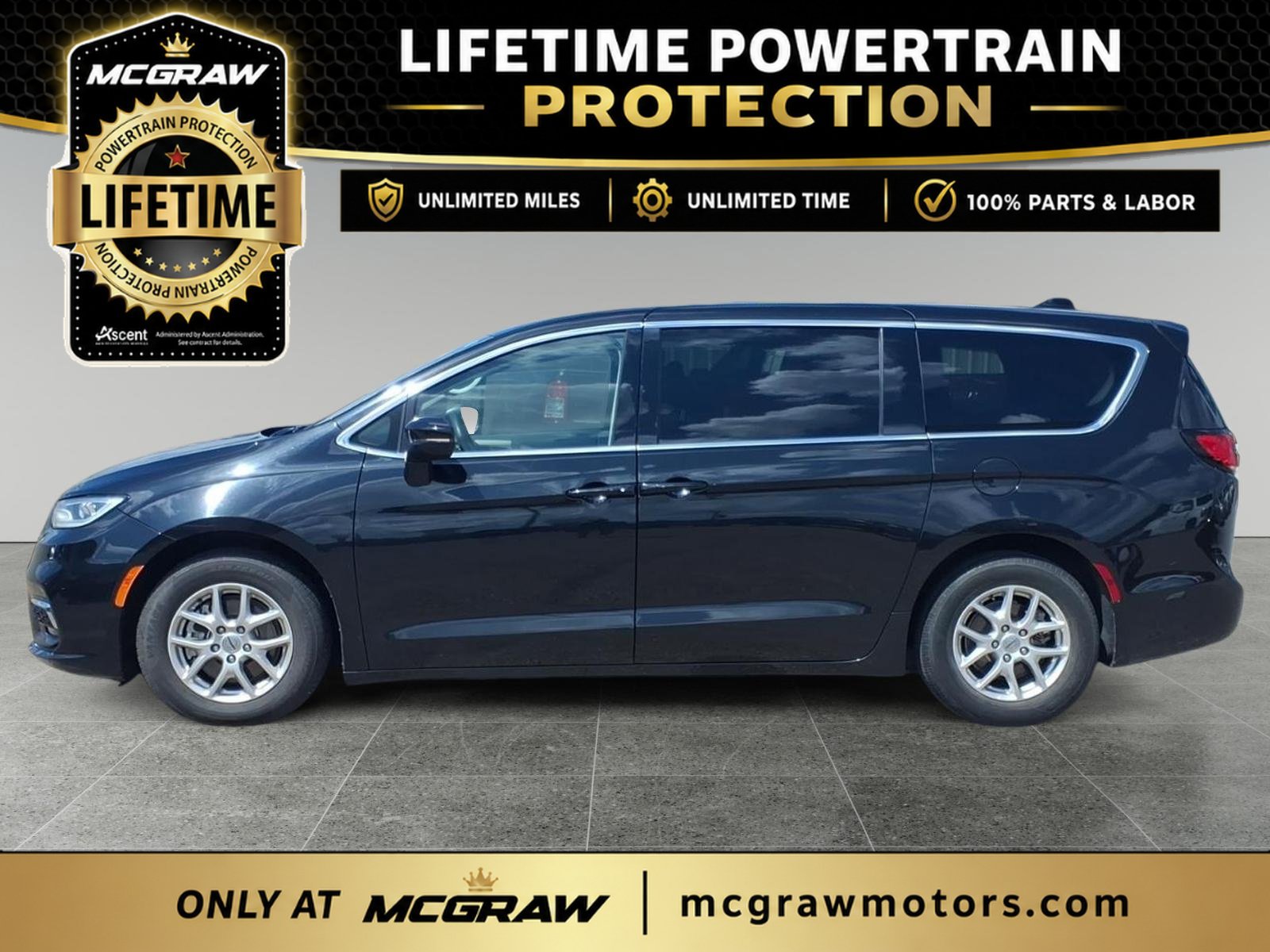 Used 2023 Chrysler Pacifica Touring-L FWD image 2
