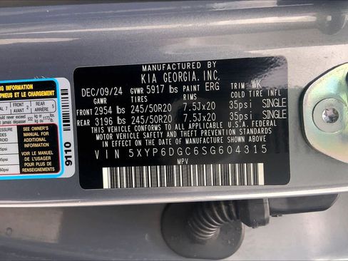 Used 2025 Kia Telluride S image 37