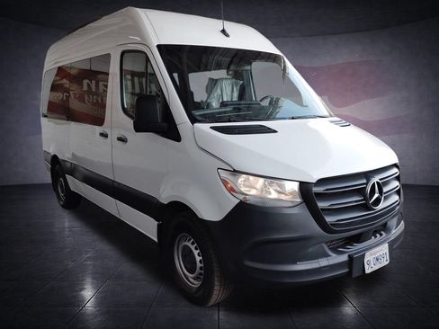 Used 2024 Mercedes-Benz Sprinter 2500 image 7