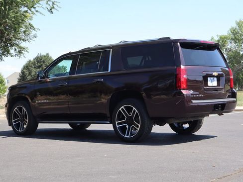 Used 2020 Chevrolet Suburban Premier AWD/4WD image 7