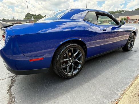 Used 2019 Dodge Challenger SXT w/ Blacktop Package RWD image 7