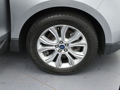 Used 2022 Ford Edge Titanium AWD/4WD image 37
