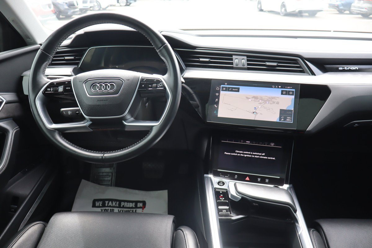 Used 2021 Audi e-tron Prestige w/ Prestige Package AWD/4WD image 16