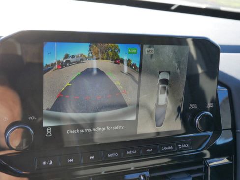 New 2025 Nissan Pathfinder SL image 10