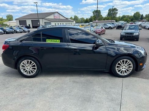 Used 2014 Chevrolet Cruze Eco w/ Enhanced Safety Package FWD image 4