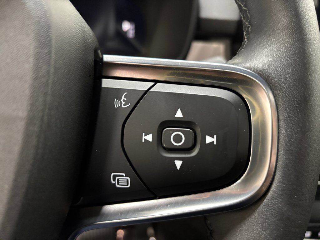 Certified 2023 Volvo C40 P8 Recharge Ultimate AWD/4WD image 27