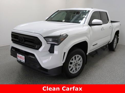 Certified 2025 Toyota Tacoma SR5 image 2