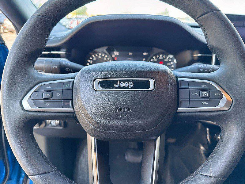 Used 2024 Jeep Compass Latitude AWD/4WD image 20