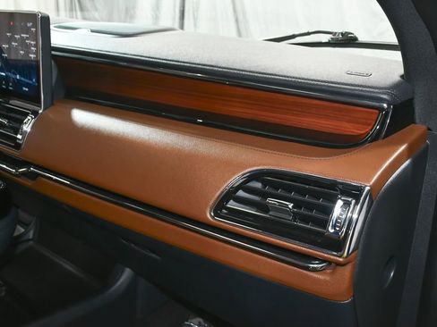 Used 2023 Lincoln Navigator Reserve image 65