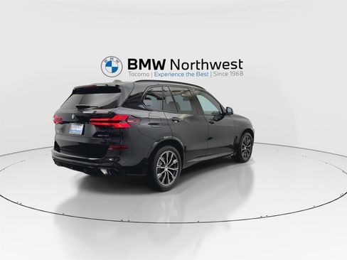 New 2026 BMW X5 xDrive40i w/ M Sport Package image 3