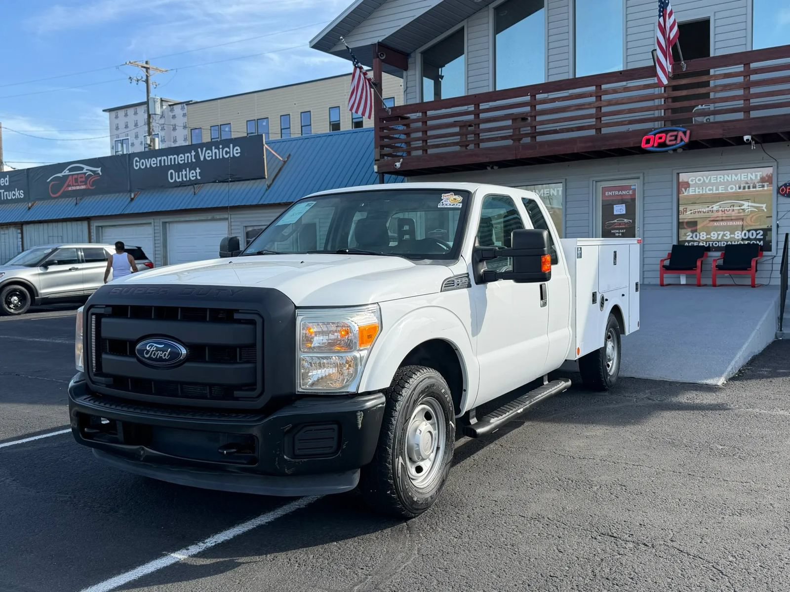Used 2013 Ford F250 XL w/ PWR Equipment Group RWD image 2