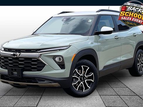 Used 2024 Chevrolet TrailBlazer ACTIV w/ Driver Confidence Package AWD/4WD image 1