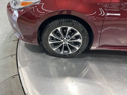 Used 2016 Toyota Avalon XLE Premium image 30