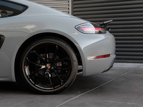 Certified 2025 Porsche 718 Cayman RWD image 25