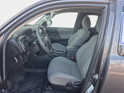 Used 2022 Toyota Tacoma SR image 12