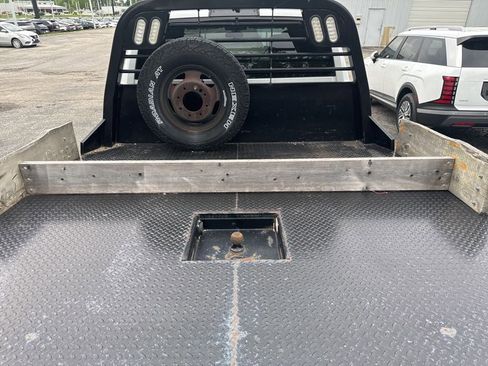 Used 2021 RAM 3500 Tradesman w/ Chrome Appearance Group AWD/4WD image 7
