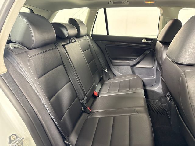 Used 2014 Volkswagen Jetta SE FWD image 16