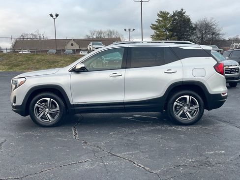 Used 2021 GMC Terrain SLT image 4