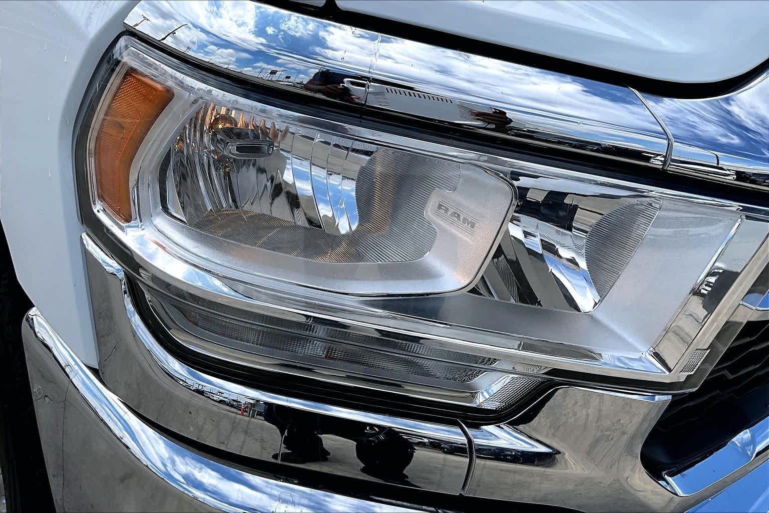 Used 2022 RAM 2500 Tradesman w/ Chrome Appearance Group AWD/4WD image 28