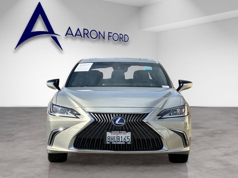 Used 2019 Lexus ES 300h w/ Accessory Package 2 image 8