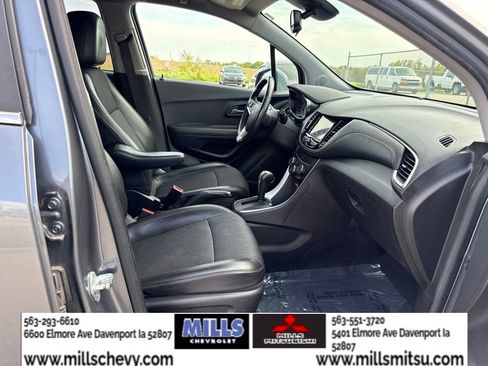 Used 2019 Chevrolet Trax LT w/ LT Convenience Package AWD/4WD image 21