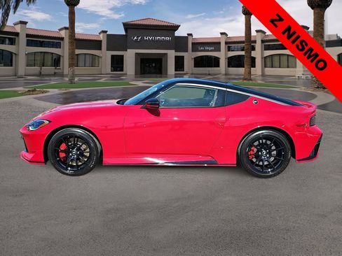 Used 2025 Nissan Z NISMO w/ Floor Mat Package RWD image 5