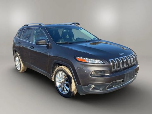 Used 2016 Jeep Cherokee Limited image 2