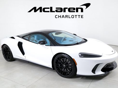 Used 2025 McLaren GTS RWD image 2