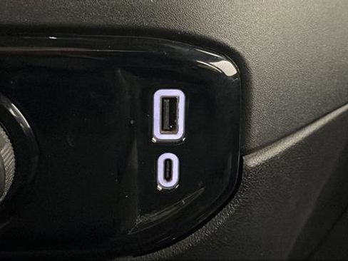 Used 2024 Chevrolet Silverado 2500 LT image 19