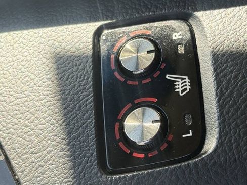 Used 2013 Toyota Avalon XLE Premium FWD image 11