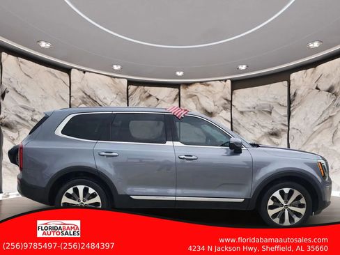 Used 2020 Kia Telluride S FWD image 3