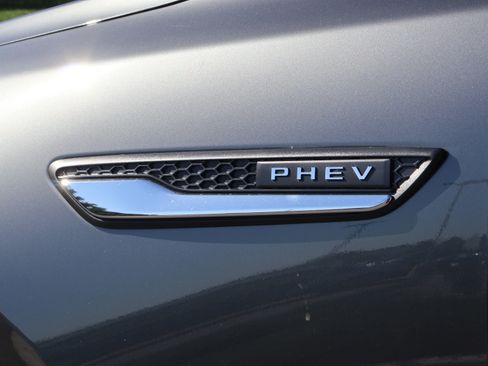 New 2025 MAZDA CX-90 Plug-In Hybrid w/ Preferred image 26