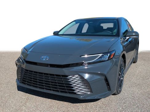 New 2026 Toyota Camry XLE FWD image 1