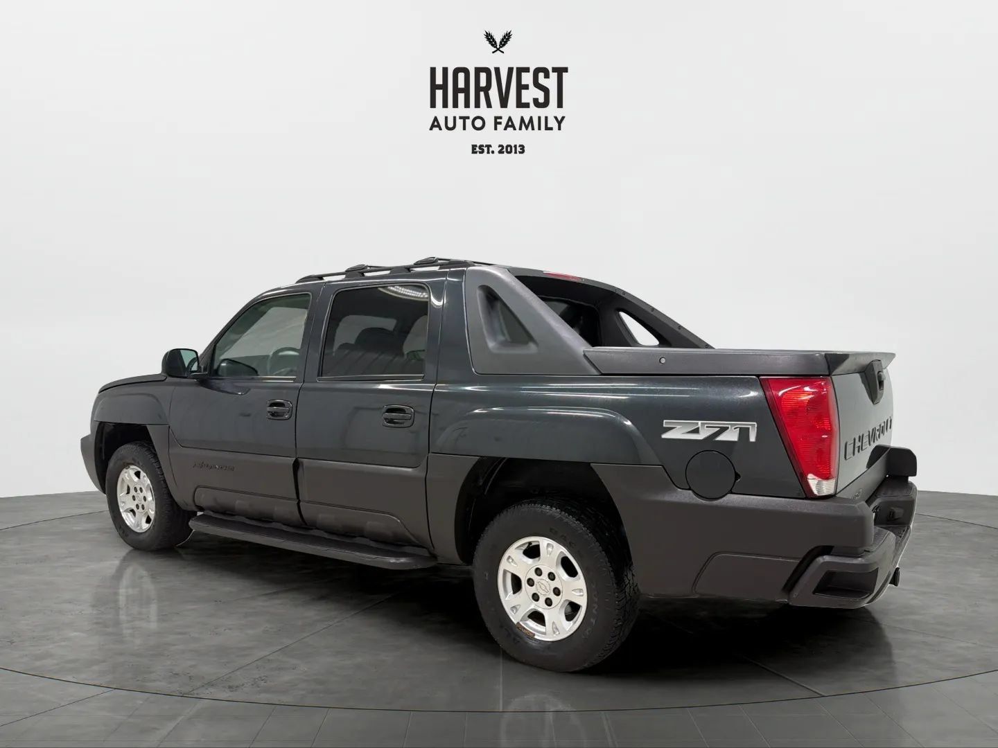 Used 2003 Chevrolet Avalanche 4x4 w/ Suspension Package, Off-Road image 3