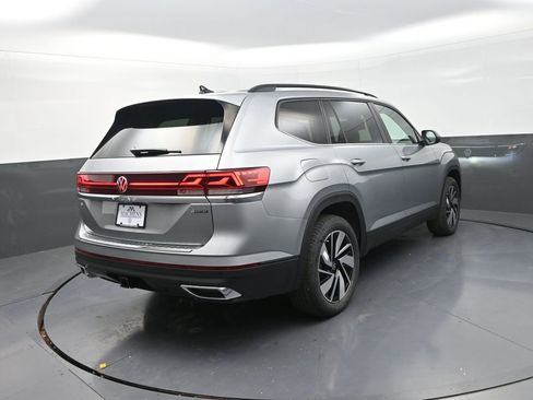 New 2026 Volkswagen Atlas SE image 8