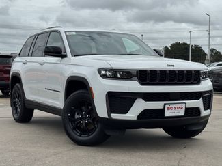 New 2026 Jeep Grand Cherokee Altitude RWD video 2