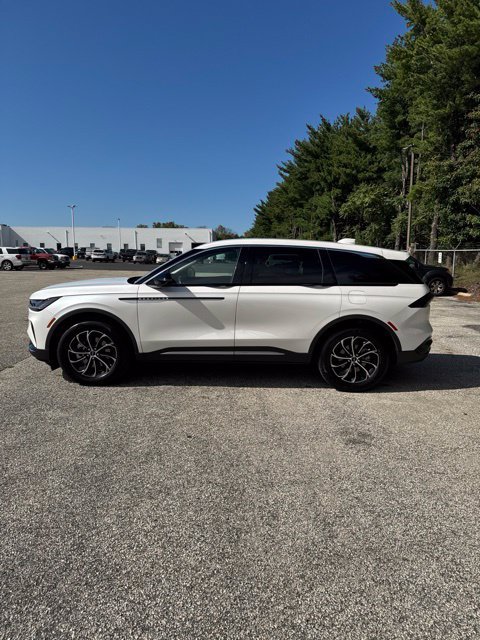 New 2026 Lincoln Nautilus Premier AWD/4WD image 8